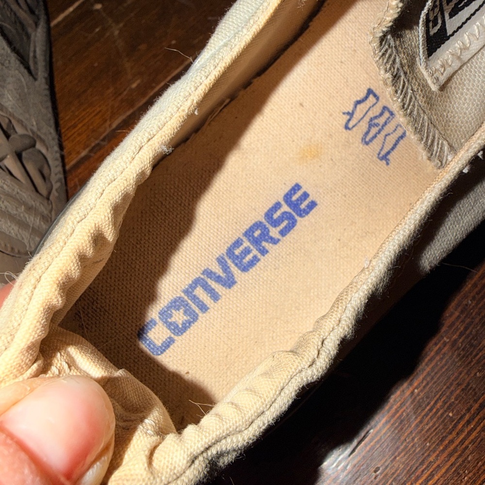 Converse Beige Slip-On Shoes - Picture 2 of 4
